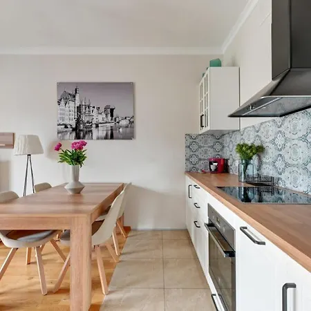 Kwartal Kamienic Old Town View By Elite * Gdańsk