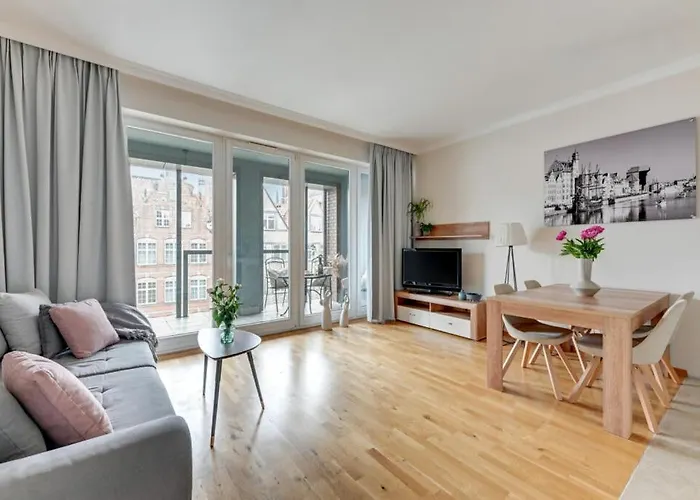 Kwartal Kamienic Old Town View By Elite